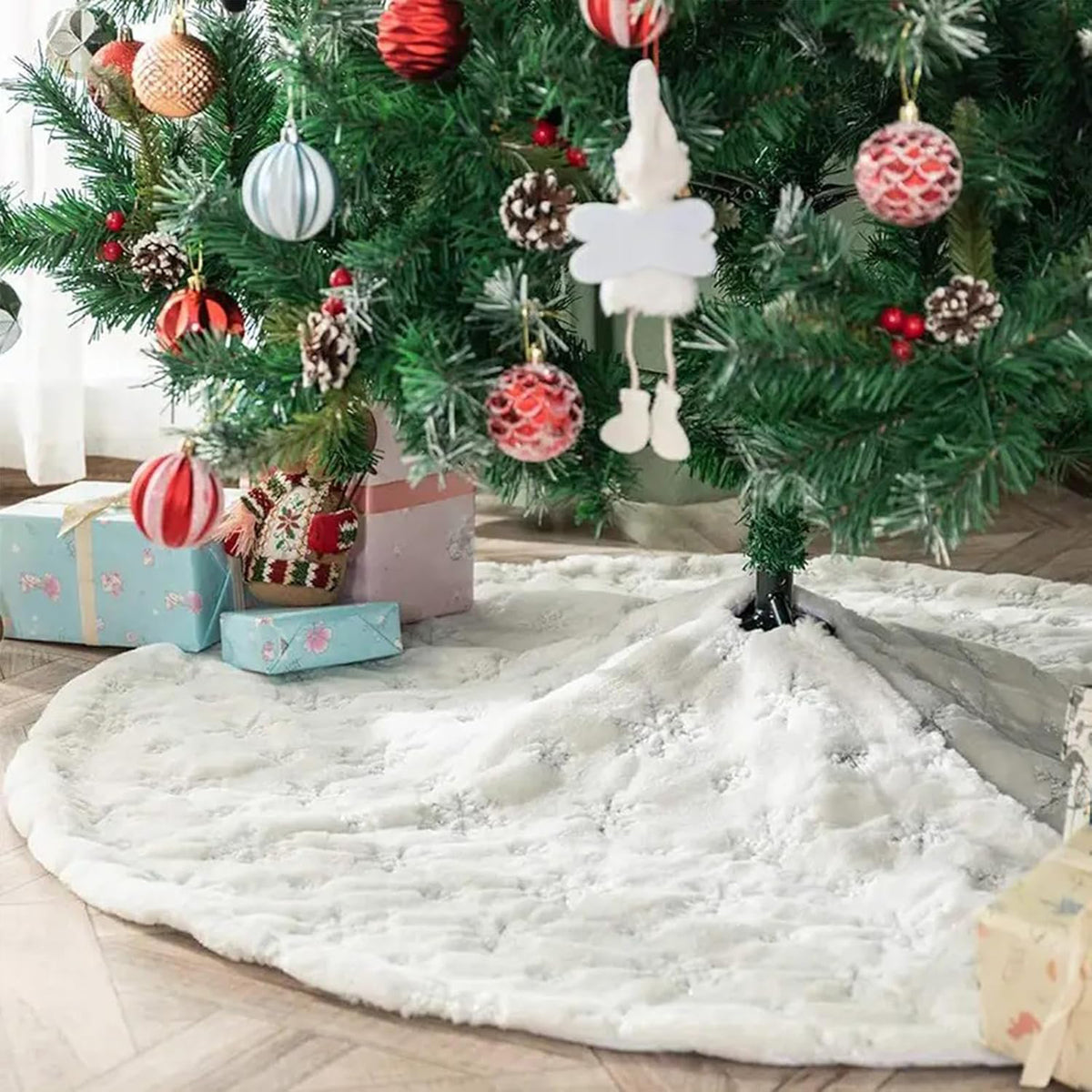 90cm White Faux Fur Christmas Tree Skirt Snowflake Design Silver Sequin Xmas Mat