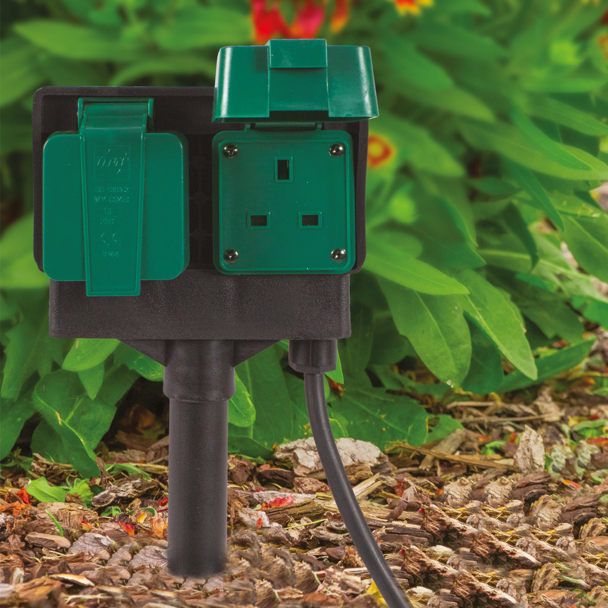 Outdoor Garden Sockets 3m Cable Extension IP44 Z Twin Sockets Spike Splash proof