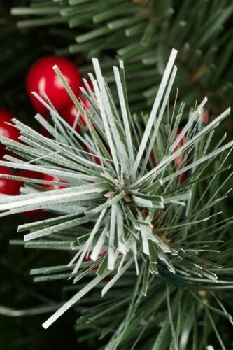 Luxury Christmas Tree Snow Frosted Pine Cone and Red Berries Xmas Tree 4/5/6Ft
